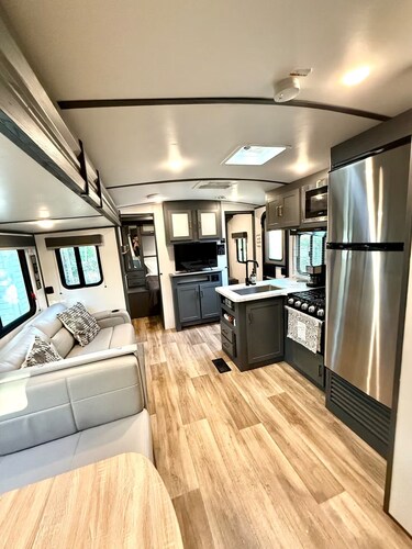 Camper in Zephyrhills with Wi-Fi
