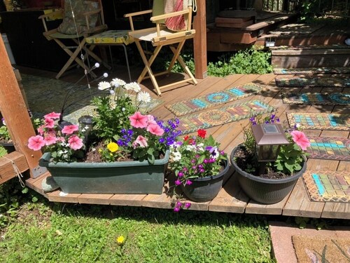 Charming Gypsy Caravan in private yard near university, downtown and river park
