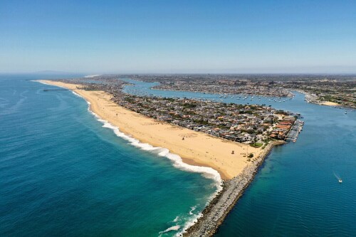 Luxe Balboa House! 5 Bedroom/5 Ensuite Bath! Peninsula Ferry Close!