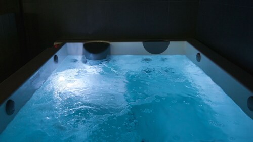 Suite with Sauna & Jacuzzi in Kamppi