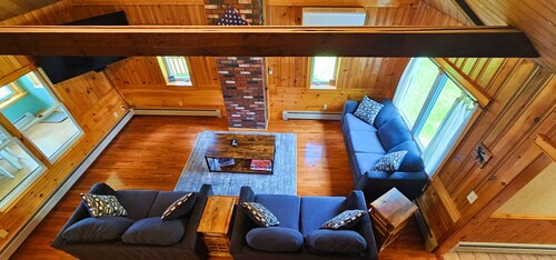 Big Wood Lodge-Lakefront*Pet Friendly*Private Dock