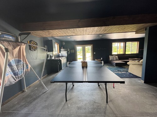 Pier Lake Cabin - Minocqua
3 bedroom, 2 bath, new construction lake home