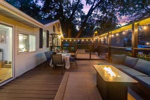 3-bed 2-bath fully remodeled house walking distance to Lake w/ parking for Boat!