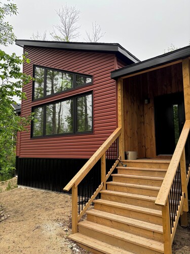 Modern Albert Beach Cabin - with Sauna