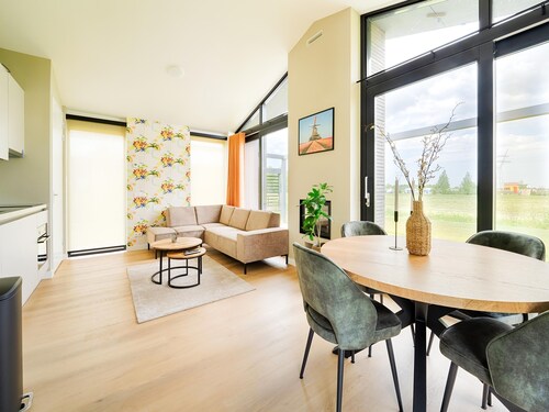 Tranquil Holiday Home With Views