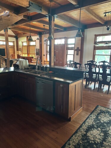 3-bedroom lake house with the best view of Centralia Lake, perfect family spot