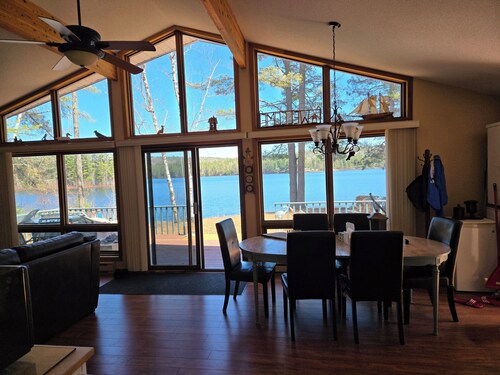 Four Season Lakehouse with beautiful views and crystal clear water.