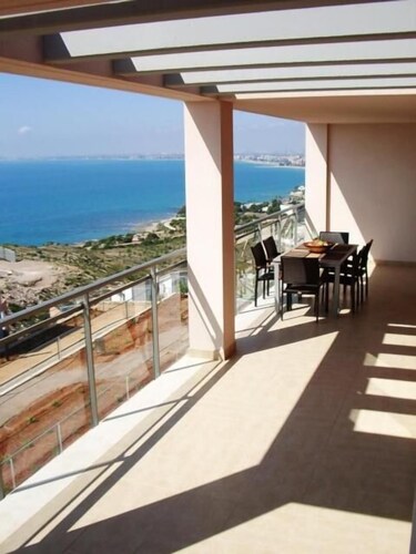 Luxurious Duplex Penthouse Facing the sea