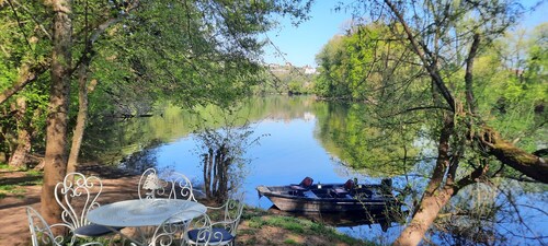 GĂźte exceptionnel au bord de la riviĂšre Lot