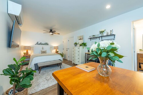 Jodi s Place in Asheville