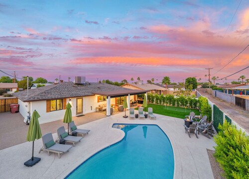 NEW The Hensley on Hubbell Designer Oasis w Pool