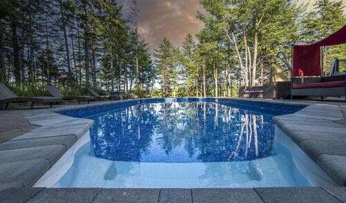 Peaceful Retreat on Schmidt Lake