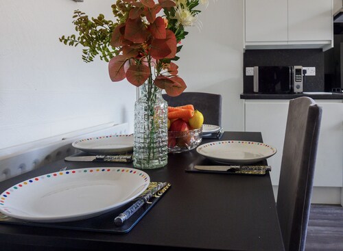 12 Cornwallis Lodge Family Room 2