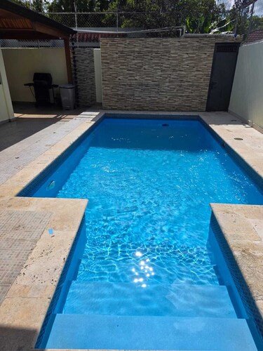 Luxury-House With private pool 3 room 2/Bath, phenomenal Santiago with WiFi, AC