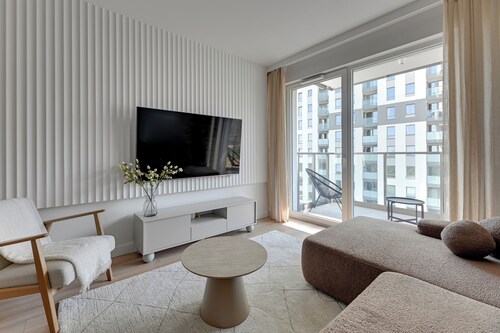 Horizon 63 Superior by Grand Apartments