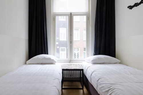 Marnix360Apartments