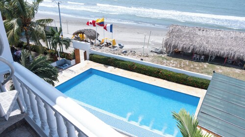 Hotel 3 Banderas Manzanillo del Mar