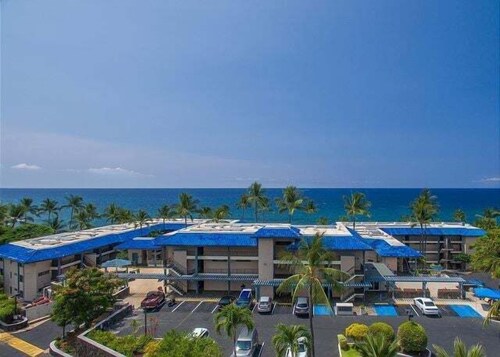 Ocean Front - AC - Concierge Included - Walk to Kona Town! - Vrkcv
