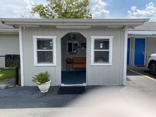 Motel 19 By Capital O Baytown I-10