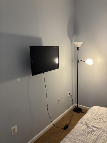 Charming studio in tranquil Glenn Dale with WiFi, AC