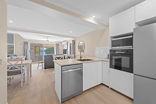 Family-Friendly Flat with Balcony Views