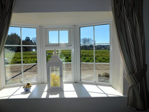 73 Beeston Common -  traditional brick and flint end terrace cottage has been renovated.