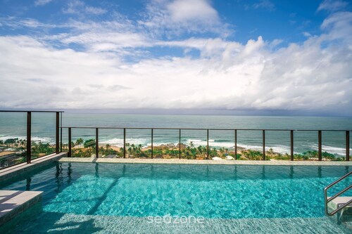 Stay Just Steps From Itapua Beach, With Pool and gym - RGF