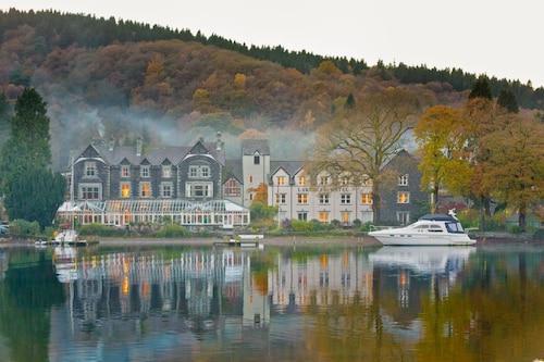 Lakeside Hotel & Spa