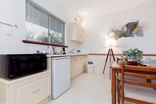 A4 - Deluxe 1 bedroom, 1 bathroom apartment