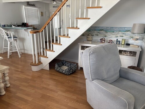 Soothing, Beach Block, 5-bedroom house with AC in Silver Beach, Lavallette