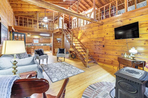Secluded Lodge Stay: Day Trip to Audra State Park!