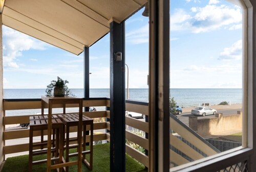 Horizon 235—Seaview Hideaway on the Esplanade