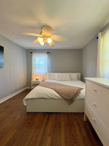 Lovely 3-bedroom house with AC in Athens