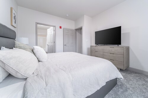 Landing Apartments Near University Of Cincinnati
