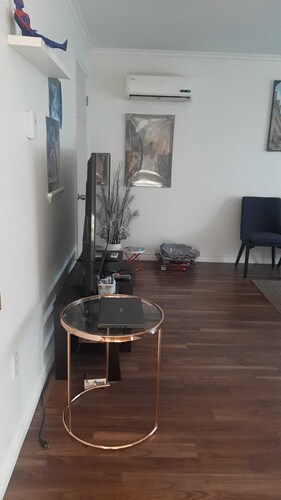 Lakeside Haven Bright and cozy