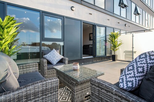 Axis Apartment