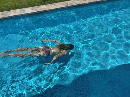 Ocean View, tranquil, 2-bedroom house, with pool, tucked in the rainforest.