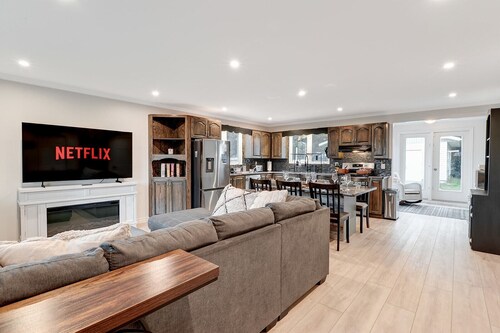 Stylish Sudbury Stay | Hot Tub | Pet-Friendly | Great for Families