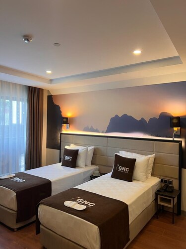 GNC AIRPORT HOTEL