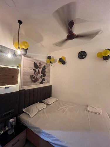 Mahaveer Lodge
