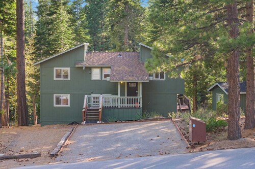 Year-round Tahoe Escape With Hot Tub & Outdoor Dining Timberline Haven by Avantstay