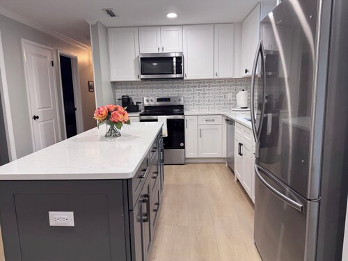 Beautiful 3 bedroom , pet friendly home in Gainesville