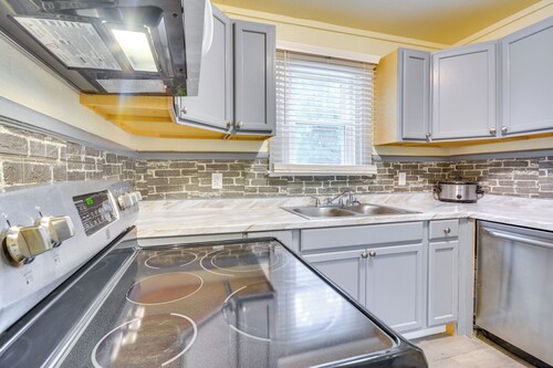 Home 1 Mi to Dtwn & High Point University!