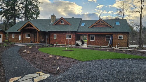 RiverSong Main: 3br 2ba River Access, Rock Pool, Creek View, Nature Life