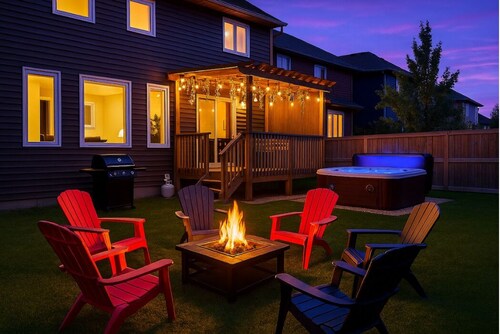 Outdoor Oasis-Hottub-BBQ-Firetable-AC-KingBd-85"TV