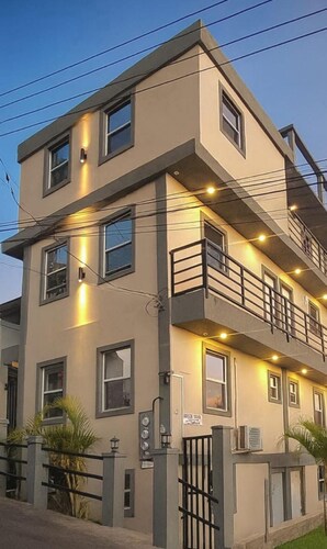 Apartment building