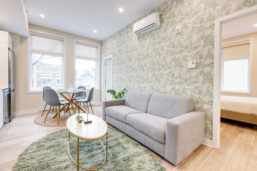 Mont Royal Suites