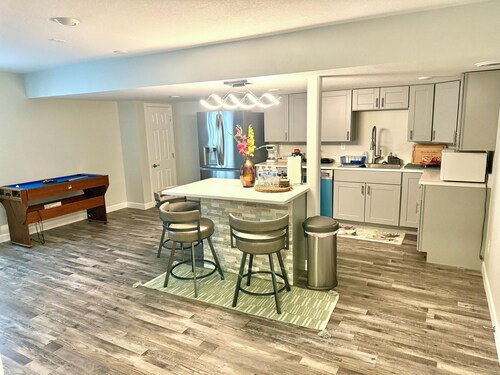 New Spacious Walkout Basement in Parker with Private Entry-Bedrom-Kitchen-Closet