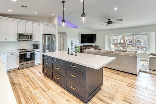 Fully Furnished Poolside Oasis 5 Mi to Lake Havasu