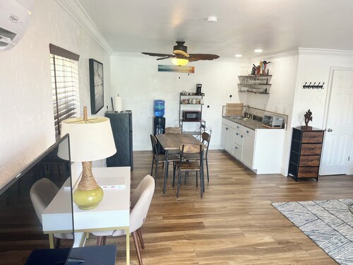 Peaceful Waterfront Efficiency~Dolphins, Manatees and Island Vibes